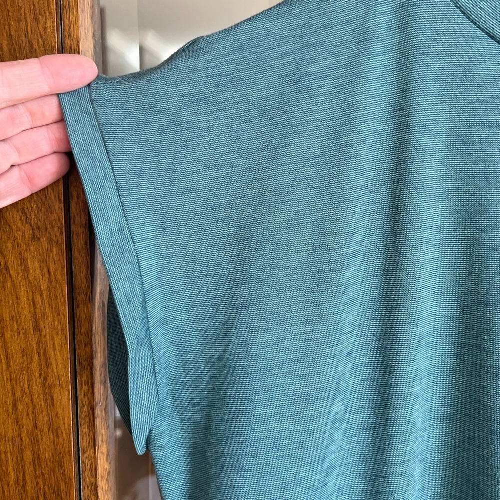 Mountain Hardwear shirt, XL - Picture 4 of 6